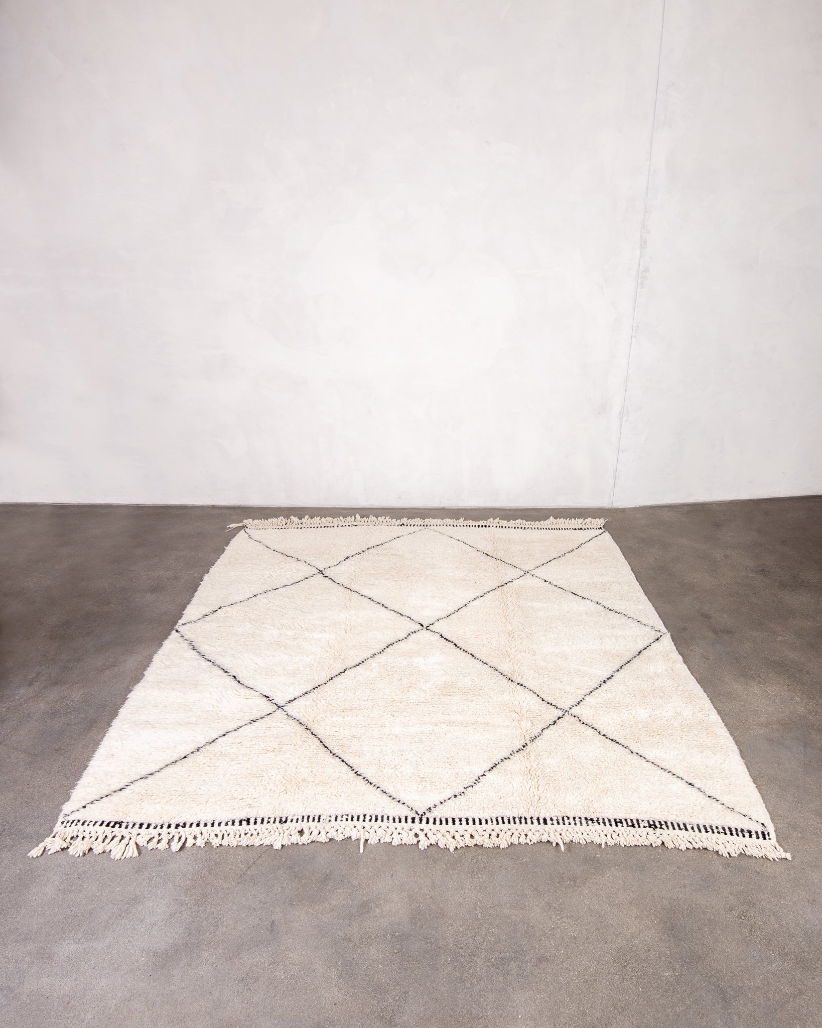 Modern designer handcrafted Berber rug from morocco Beniourain with beautiful colors and patterns